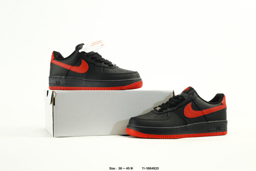 NIKE AIR FORCE 1 LOW '07 "BRED" SNEAKERS