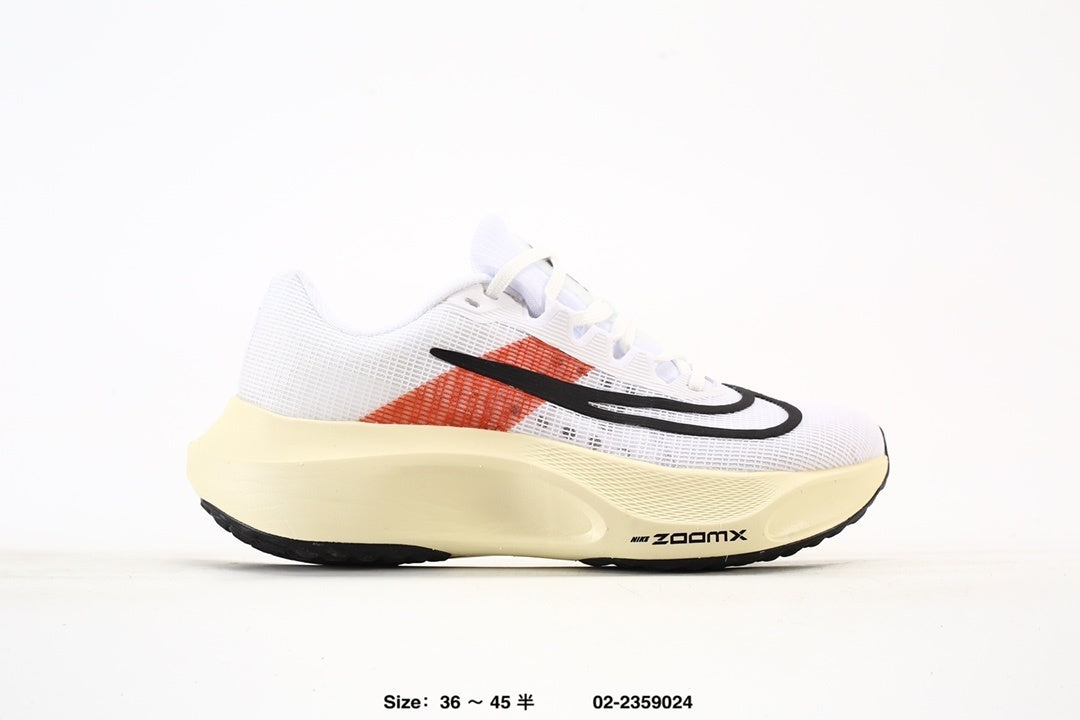 ELIUD KIPCHOGE X NIKE ZOOM FLY 5