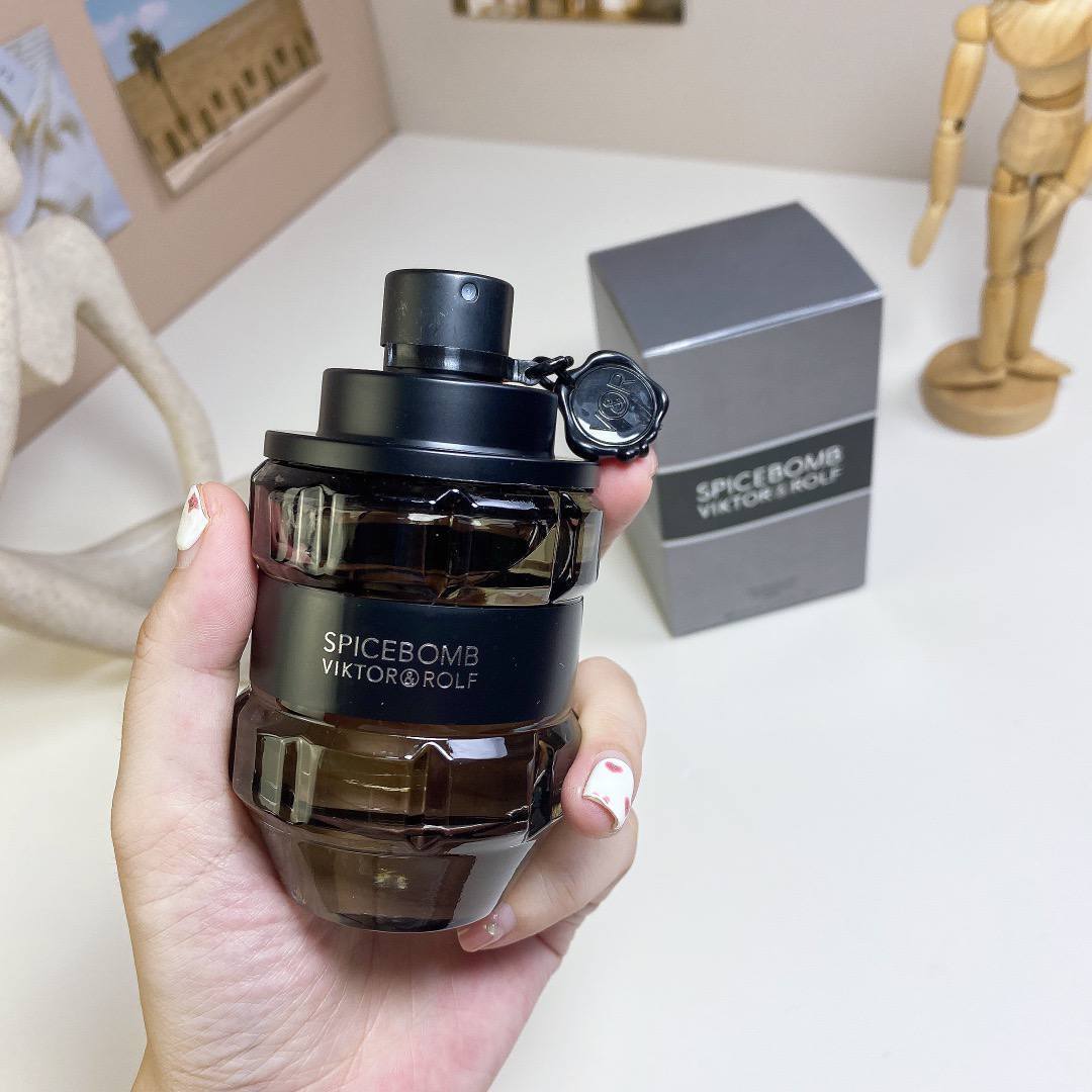 VIKTOR & ROLF SPICEBOMB | EAU DE TOILETTE 90ml